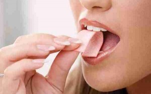 Nhai kẹo cao su ảnh hưởng tốt tới não bộ