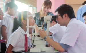 Hà Nội: Hàng ngàn trẻ được hỗ trợ chăm sóc mắt