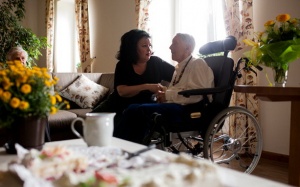 Đức xôn xao vì dịch vụ 'xuất khẩu người già'