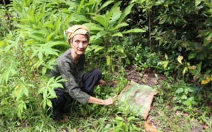 Một bé gái bị chôn sống tại Cần Thơ