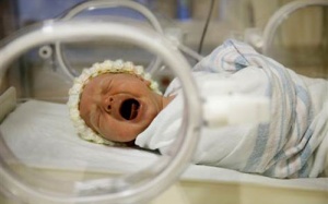 Anh 'bật đèn xanh' cho việc sửa gien trong thụ tinh nhân tạo