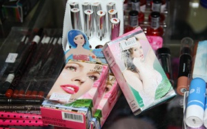 Lại cảnh báo về mỹ phẩm 'nhái' núp danh hàng Thái