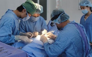 Những khó nói quanh chuyện 'súng ống' của đấng mày râu