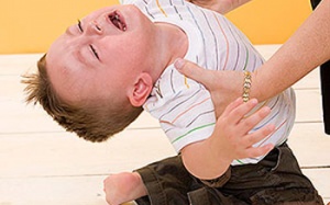 Làm gì khi con thường xuyên 'ăn vạ'?