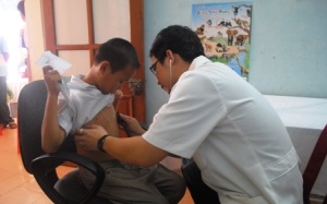 Trẻ em cũng bị loét dạ dày