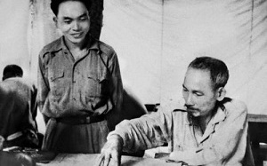 Những hình ảnh quý về Bác Hồ và Đại tướng Võ Nguyên Giáp