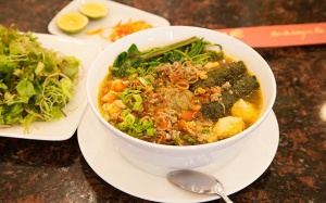 Trứ danh bánh đa cua đất Cảng