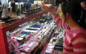 Son nước kém chất lượng có thể gây hỏng hệ tiêu hóa