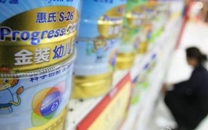 Trung Quốc siết quy định nhập khẩu sữa bột trẻ em