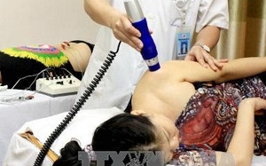 Việt Nam đào tạo các y, bác sĩ châm cứu cho Mexico