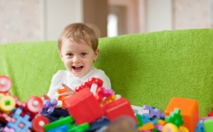 Cẩn trọng khi cất giữ đồ chơi cho trẻ