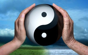 Sự tăng hay giảm của hai mặt thiện ác