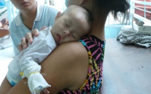 Vụ trẻ nhập viện sau tiêm vắc xin là do… tâm lý?