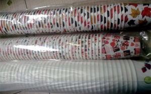 Cốc giấy: Tiện dụng, nhưng...