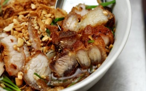 'Độc' như hủ tíu, xá xíu chiên phố Trần Quốc Toản