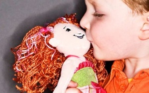 Làm gì khi trẻ lệch giới tính?