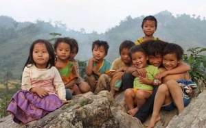 'Kỷ lục' sinh con ở xóm nghèo 'vỡ kế hoạch' nhất Việt Nam