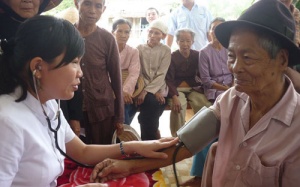 Khai trương phòng khám Nhân Thiện dành cho người nghèo