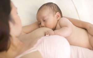 Trẻ bú mẹ ít nguy cơ tự kỷ