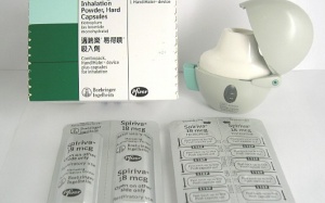 Cảnh báo 'tiểu phân lạ' trong thuốc Spiriva trị bệnh COPD