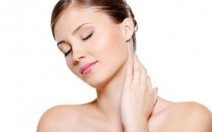 Phương pháp chăm sóc da vùng cổ và ngực hiệu quả