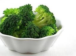 Bông cải xanh hấp, tốt cho người ung thư