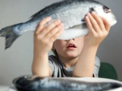 Ăn cá thế nào để giúp con thông minh?