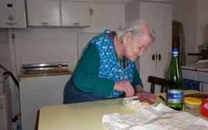 Ăn trứng sống hằng ngày giúp thọ hơn