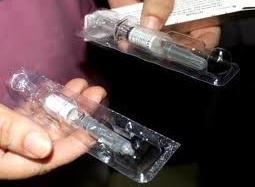 Đình chỉ nước cất “cứ tiêm là run giật”