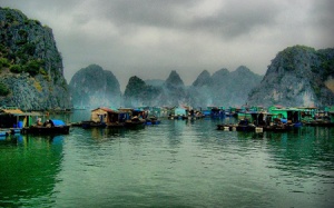 Huyền ảo sương khói Hạ Long