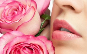 Chăm sóc môi khô mùa lạnh