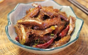 Cá bống trắng kho nước dừa