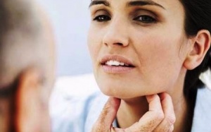 Nang vòm hầu và vôi hóa amidan