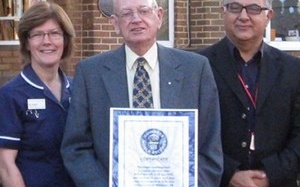 'Người thay tim' sống lâu nhất xác lập kỷ lục Guinness