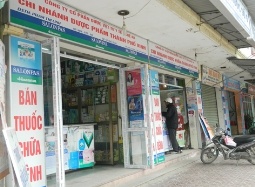 Thuốc cấm vẫn bán công khai