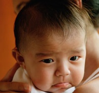 Nắm rõ 10 'tuần khủng hoảng' để chăm con cho đúng