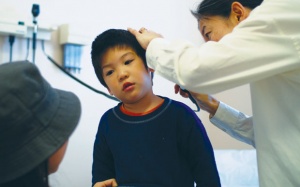 Tai hại vì thuốc hại tai