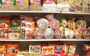 Vụ 100% mẫu mỳ tôm nhiễm hóa chất: Im lặng là...