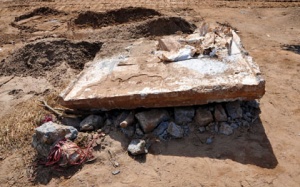 Học sinh lớp 1 lọt cống tử vong, hai bên đổ lỗi