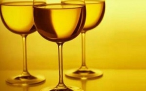 Tự chế rượu khai vị với vỏ quýt