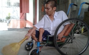 Kỳ tích tự ngồi dậy sau 40 năm liệt giường