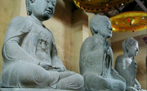 Bảo vật quốc gia: Ba pho tượng đá chùa Linh Ứng