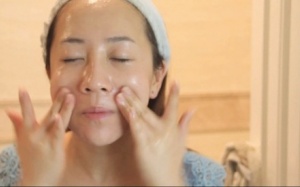 Rửa mặt theo công thức 10-10, bạn đã biết?