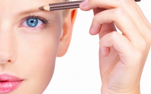 Kẻ lông mày theo 'tỉ lệ vàng'