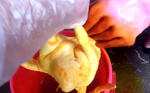 Ăn gà 'lành' hay gà đẹp?