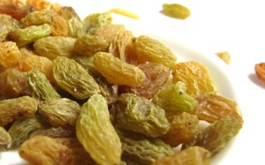 Nho khô, món ăn bổ dưỡng cho ngày Tết