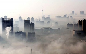 Phơi nhiễm sương khói dài ngày làm tăng nguy cơ đau tim