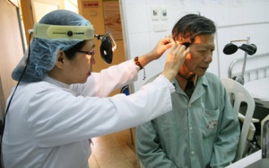 Điếc ở người cao tuổi