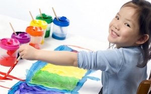 Mốc phát triển chuẩn của trẻ 4 tuổi