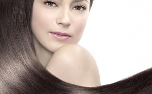 Dưỡng tóc mượt với 'mỹ phẩm xanh'